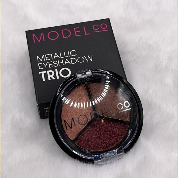 2/$5 OR 5/$8 Model Co Metallic Eyeshadow Trio in Mykonos - Picture 2 of 3